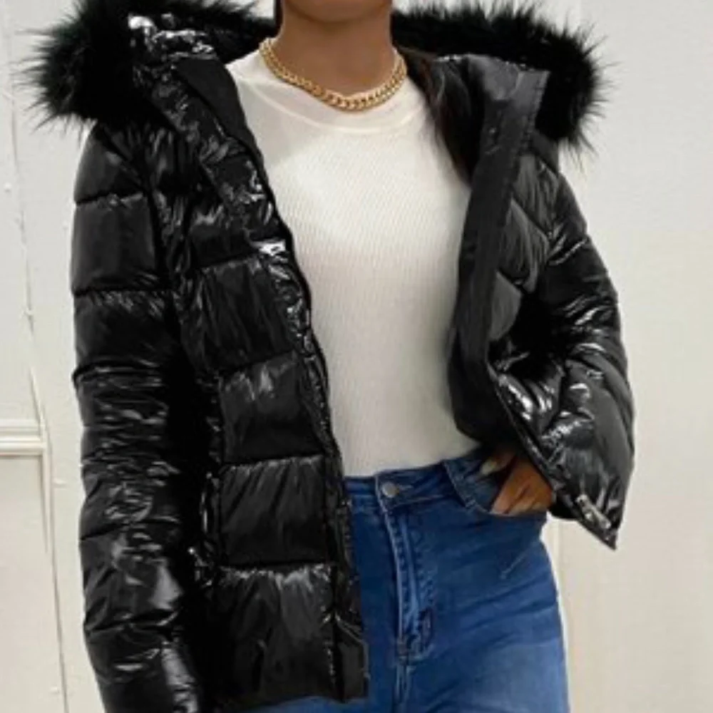 Metallic Black faux fur hood puffer quilted oversized jacket - Picture 2 of 10